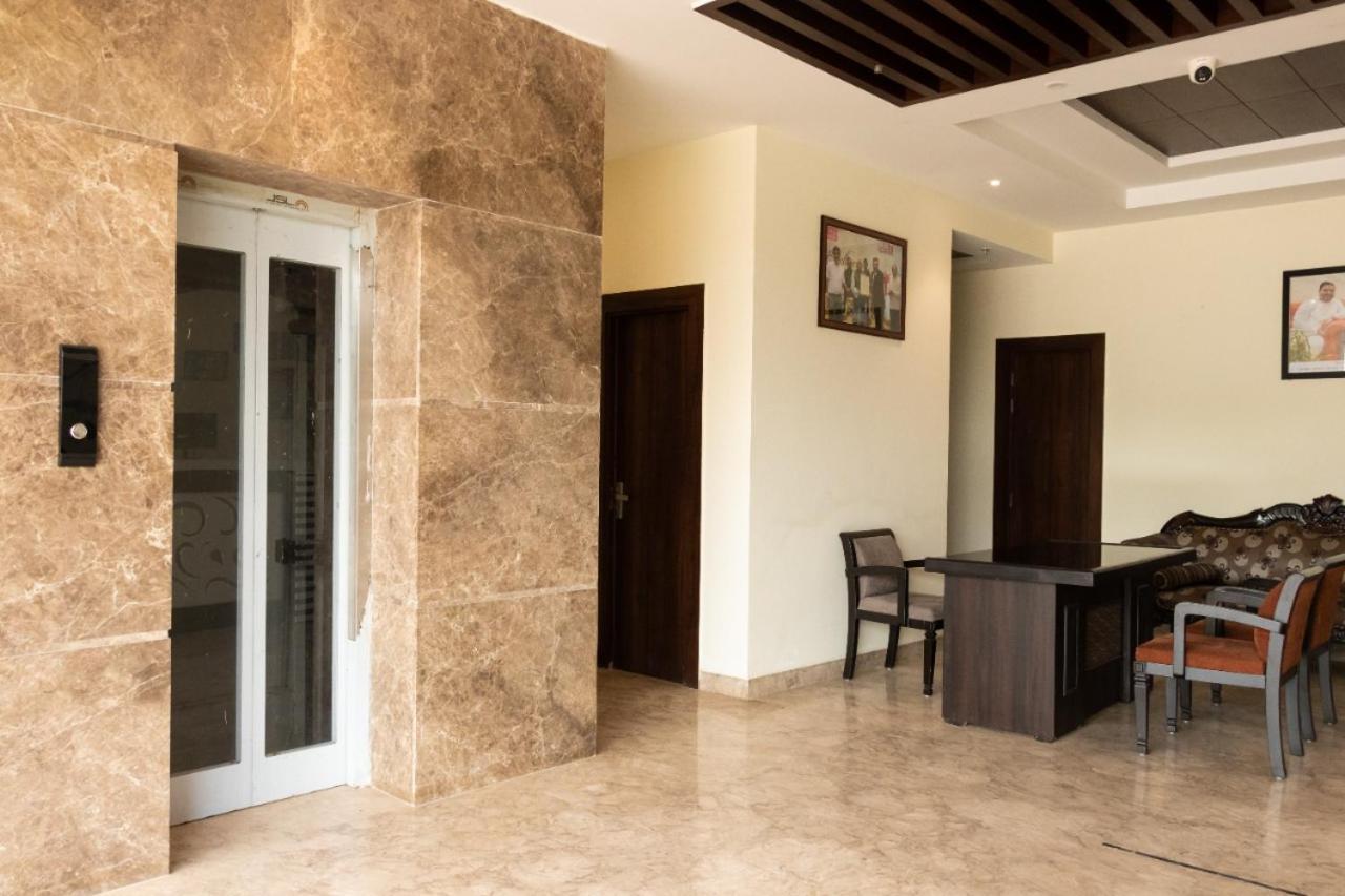 אגרה Hotel Sourav Park Inn Agra מראה חיצוני תמונה