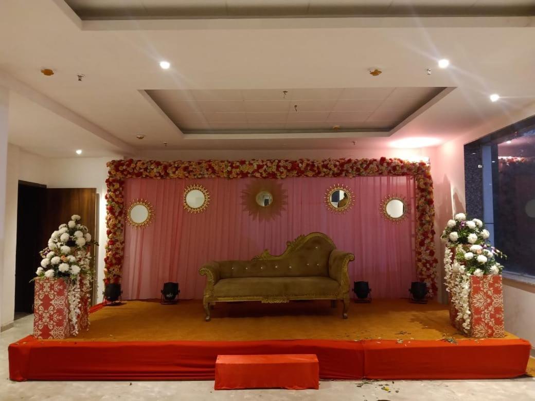 אגרה Hotel Sourav Park Inn Agra מראה חיצוני תמונה