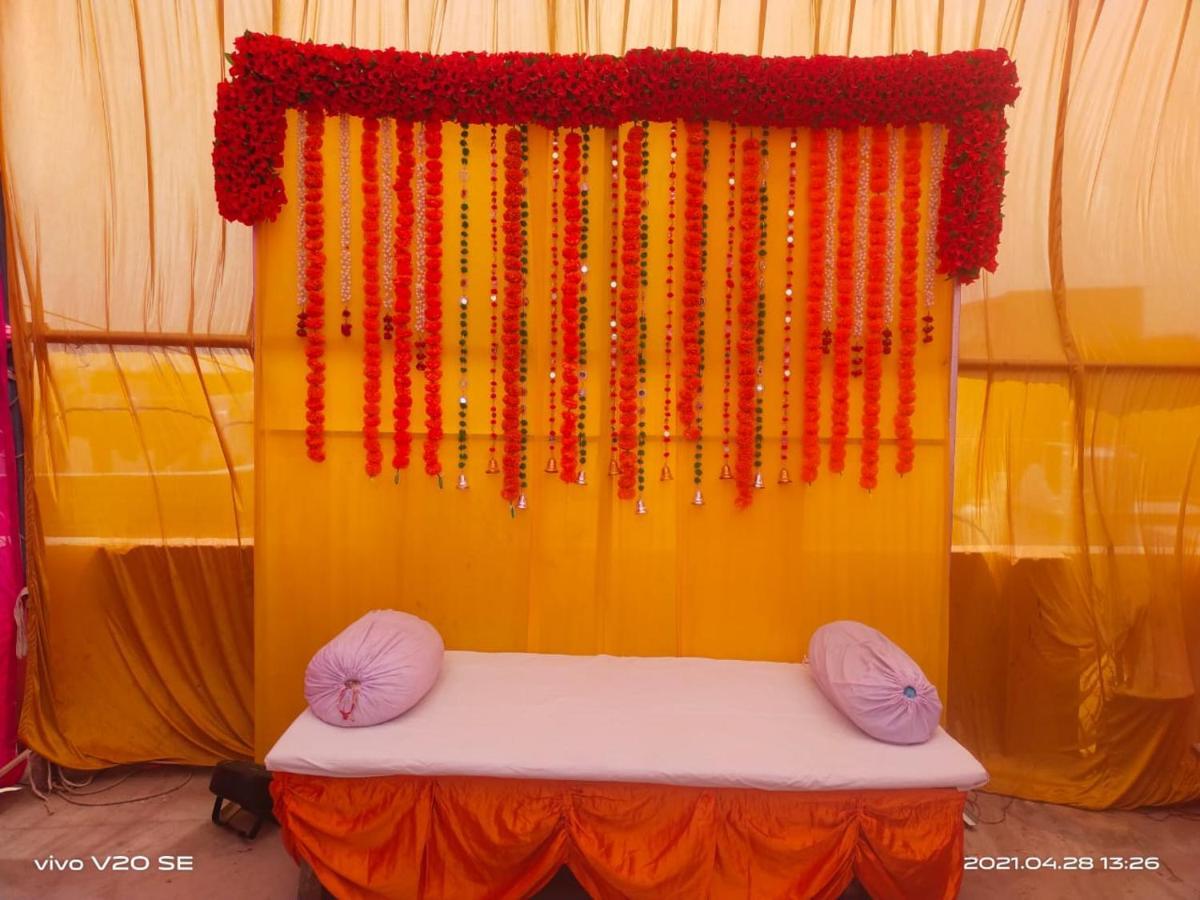 אגרה Hotel Sourav Park Inn Agra מראה חיצוני תמונה